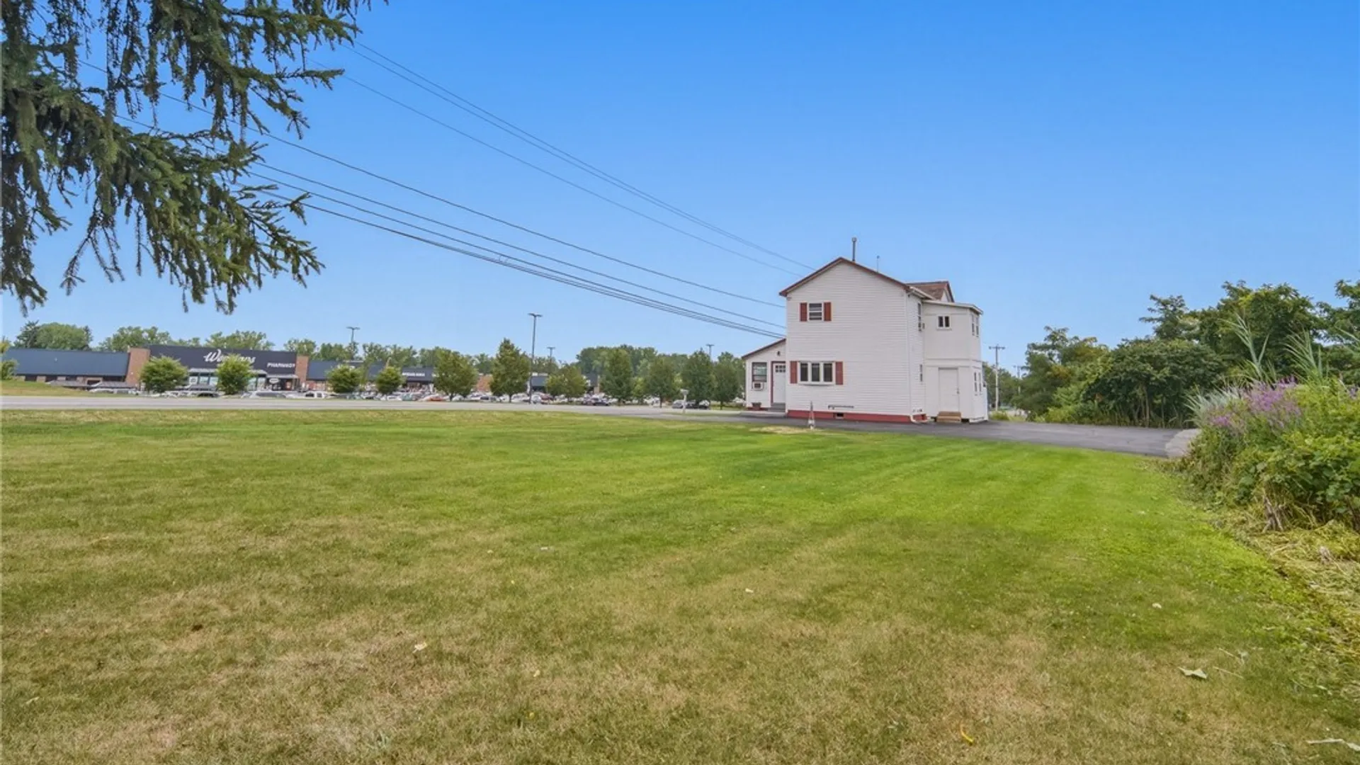 Property at 4976 W Taft Road, Clay, NY 13088 4