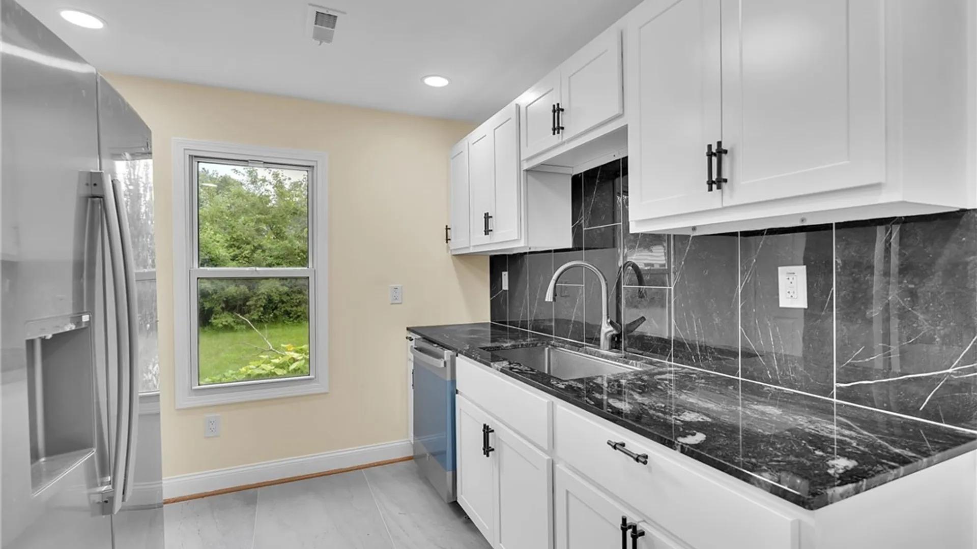 Property at 1 Brookhaven Drive, Cheektowaga, NY 14225 24