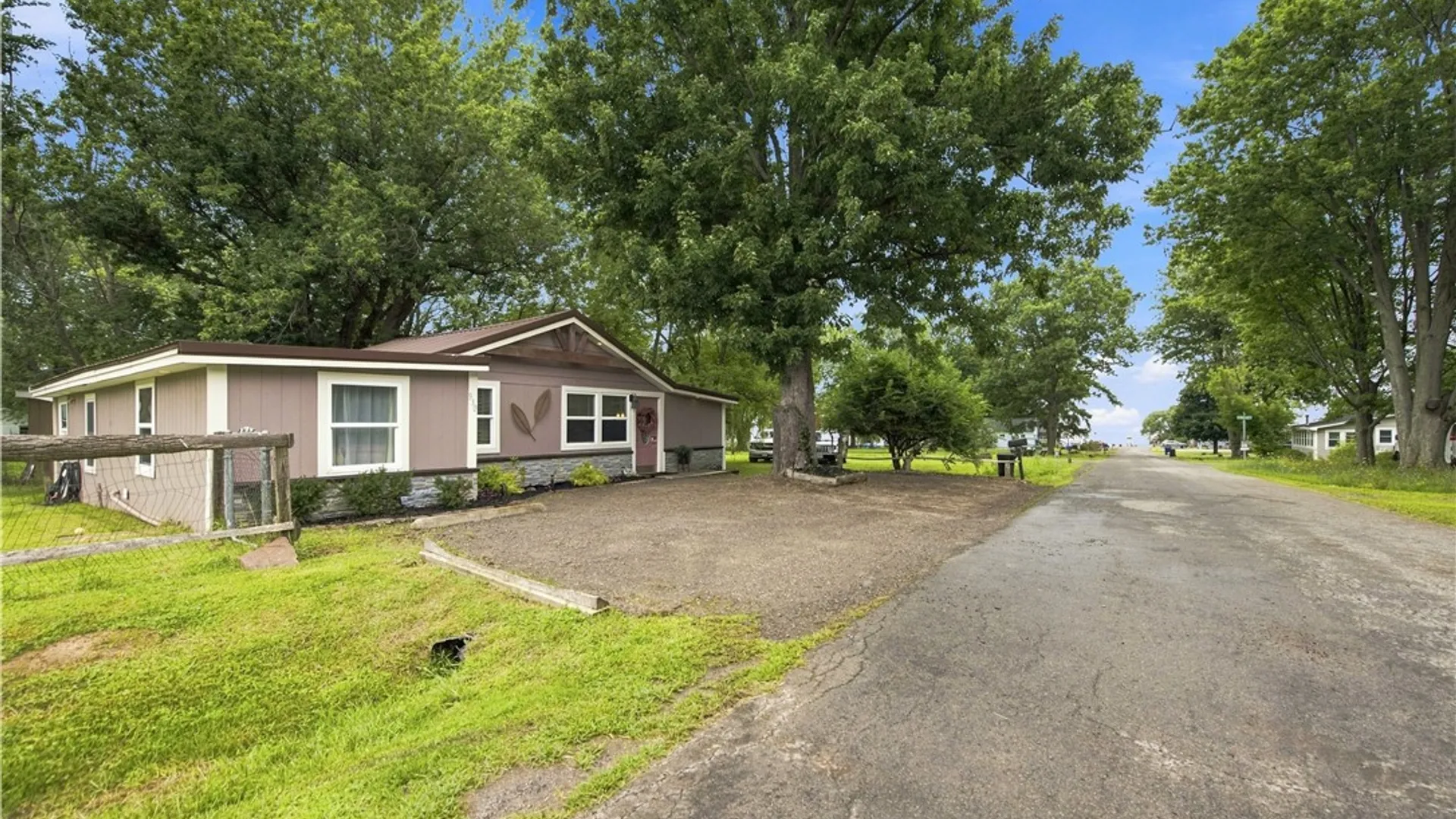 Property at 930 Sunset Beach Road, Carlton, NY 14571 3