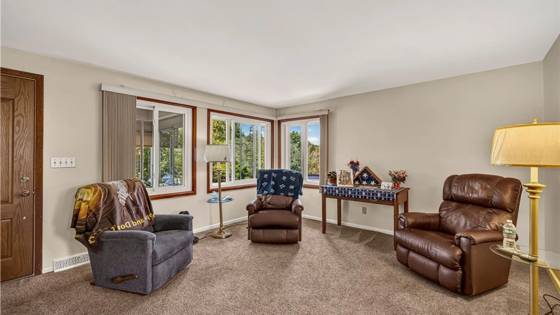 Property at 1608 Orchard Park Road, West Seneca, NY 14224 6