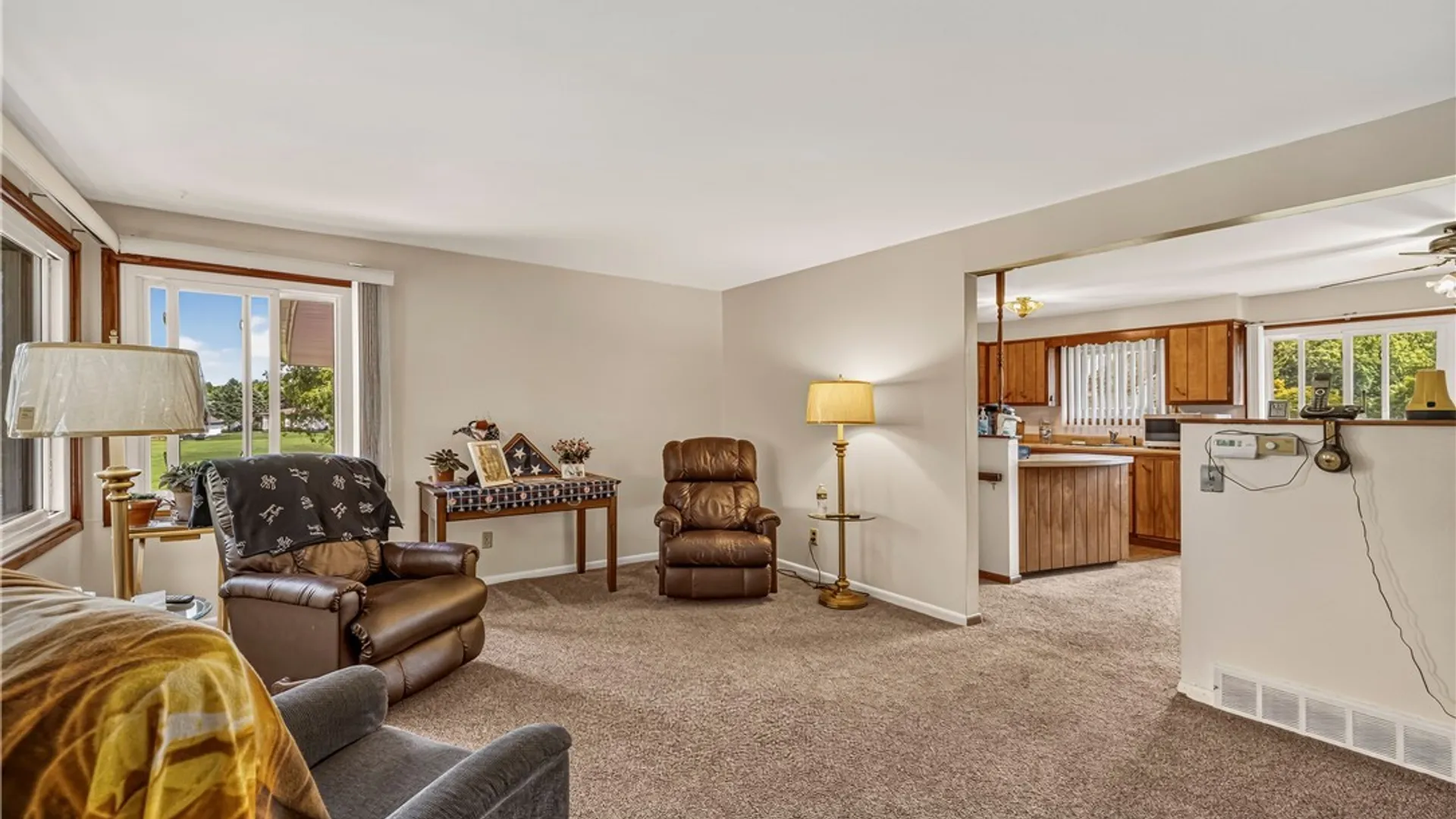 Property at 1608 Orchard Park Road, West Seneca, NY 14224 5