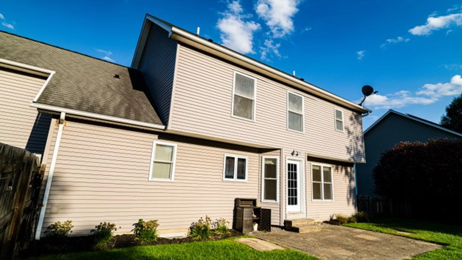 Property at 649 Kayloc Circle, Webster, NY 14580 5
