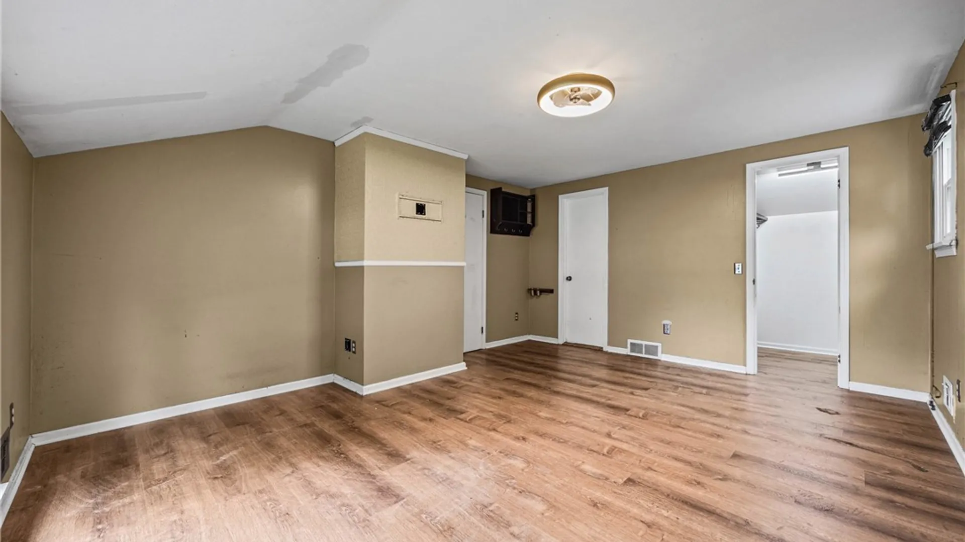 Property at 84 Deer Creek Road, Pittsford, NY 14534 22