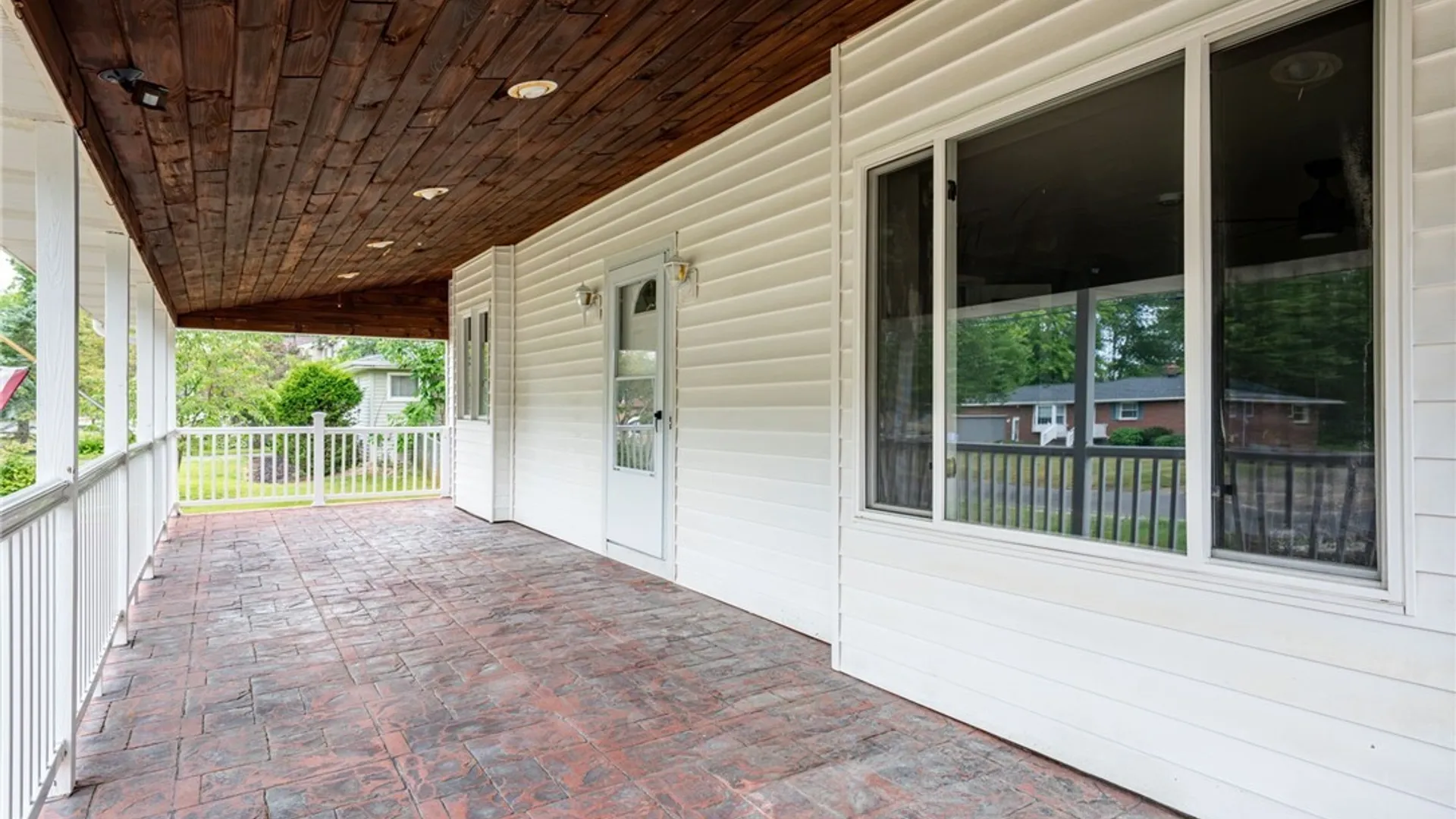 Property at 19 Schultz Road, Orchard Park, NY 14127 6