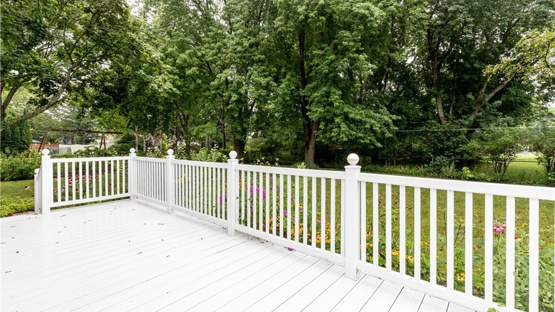 Property at 426 Hawthorne Place, Porter, NY 14174 6