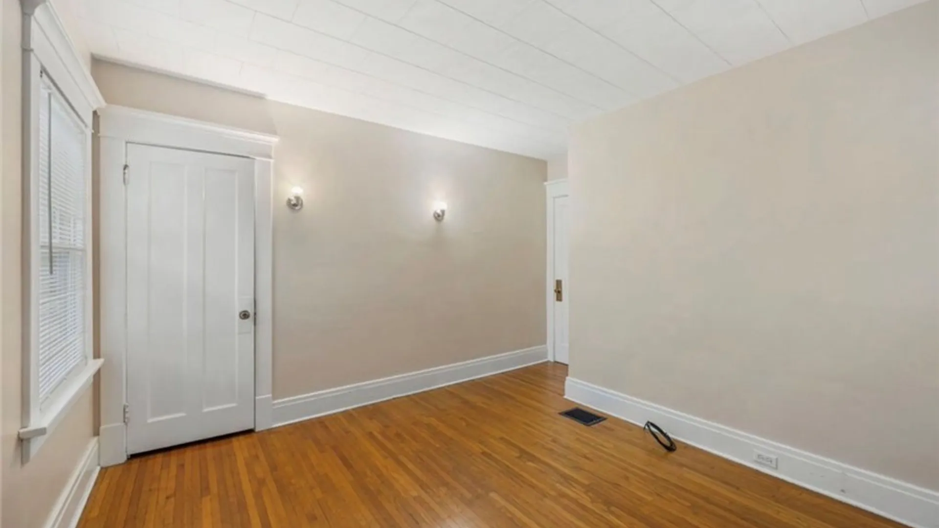 Property at 122 Stratford Road, Buffalo, NY 14216 7