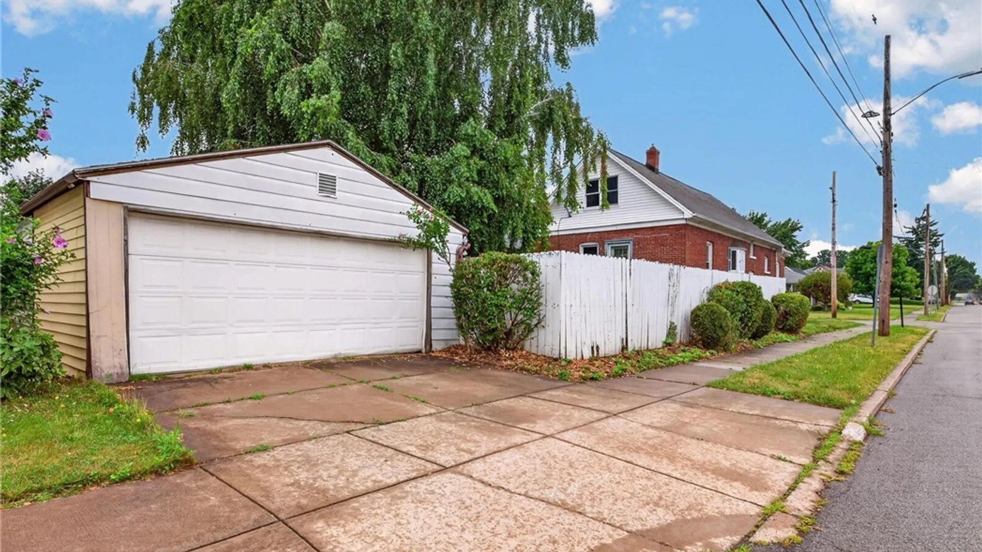 Property at 483 Reiman Street, Cheektowaga, NY 14212 3