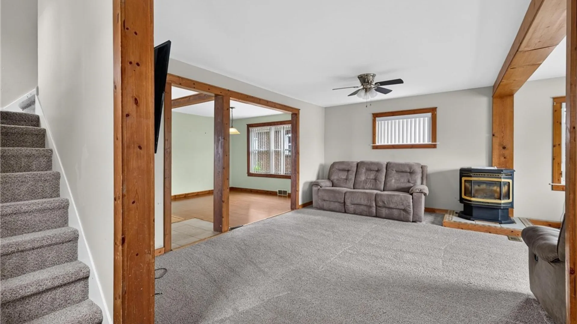 Property at 483 Reiman Street, Cheektowaga, NY 14212 13