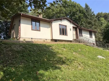 Property at 155 Kindlewood Lane, Irondequoit, NY 14617