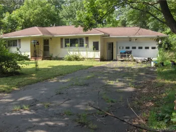 Property at 5 Maureen Drive, Chili, NY 14624