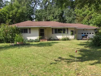 Property at 5 Maureen Drive, Chili, NY 14624