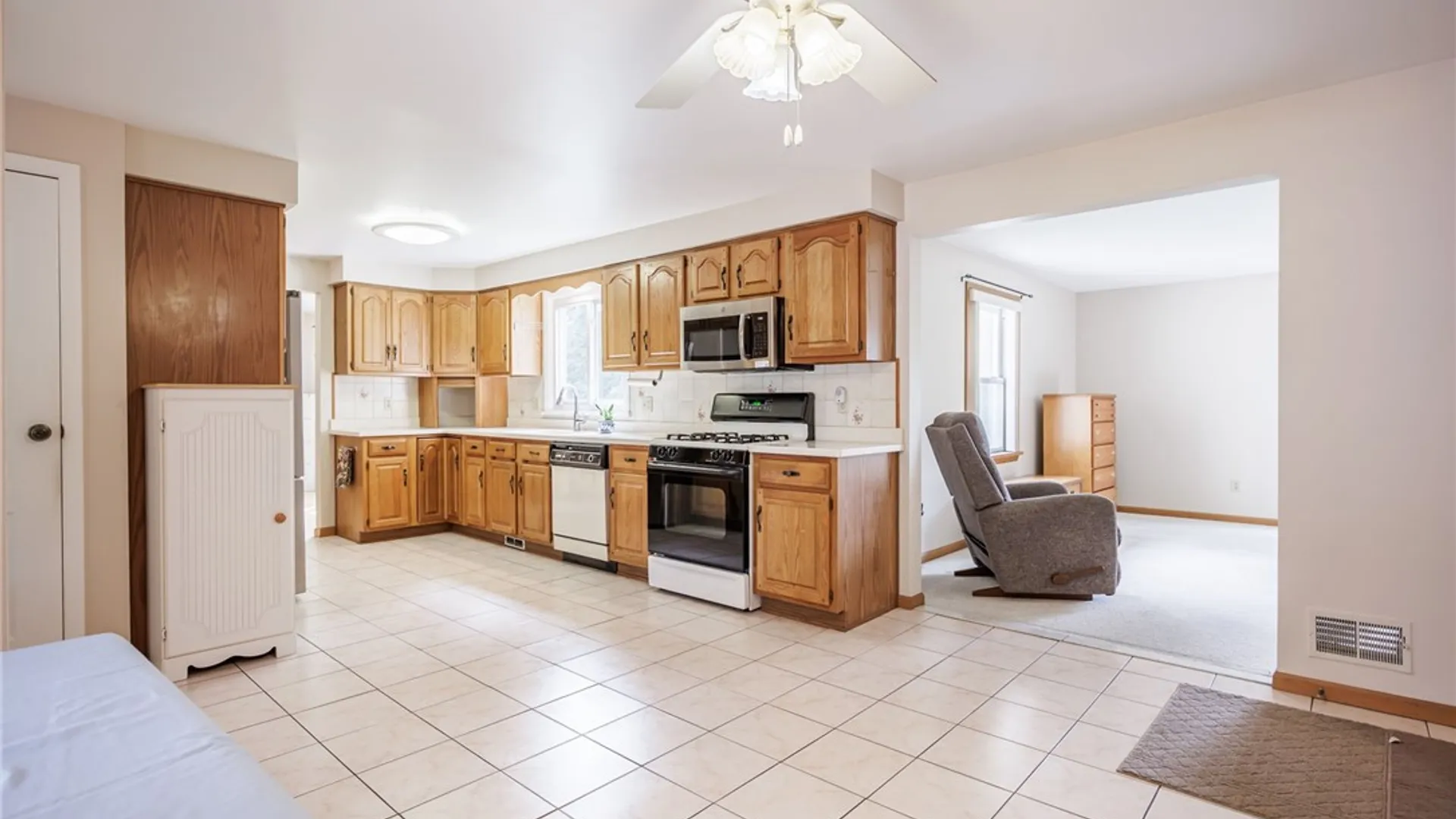 Property at 148 Carmas Drive, Greece, NY 14626 10