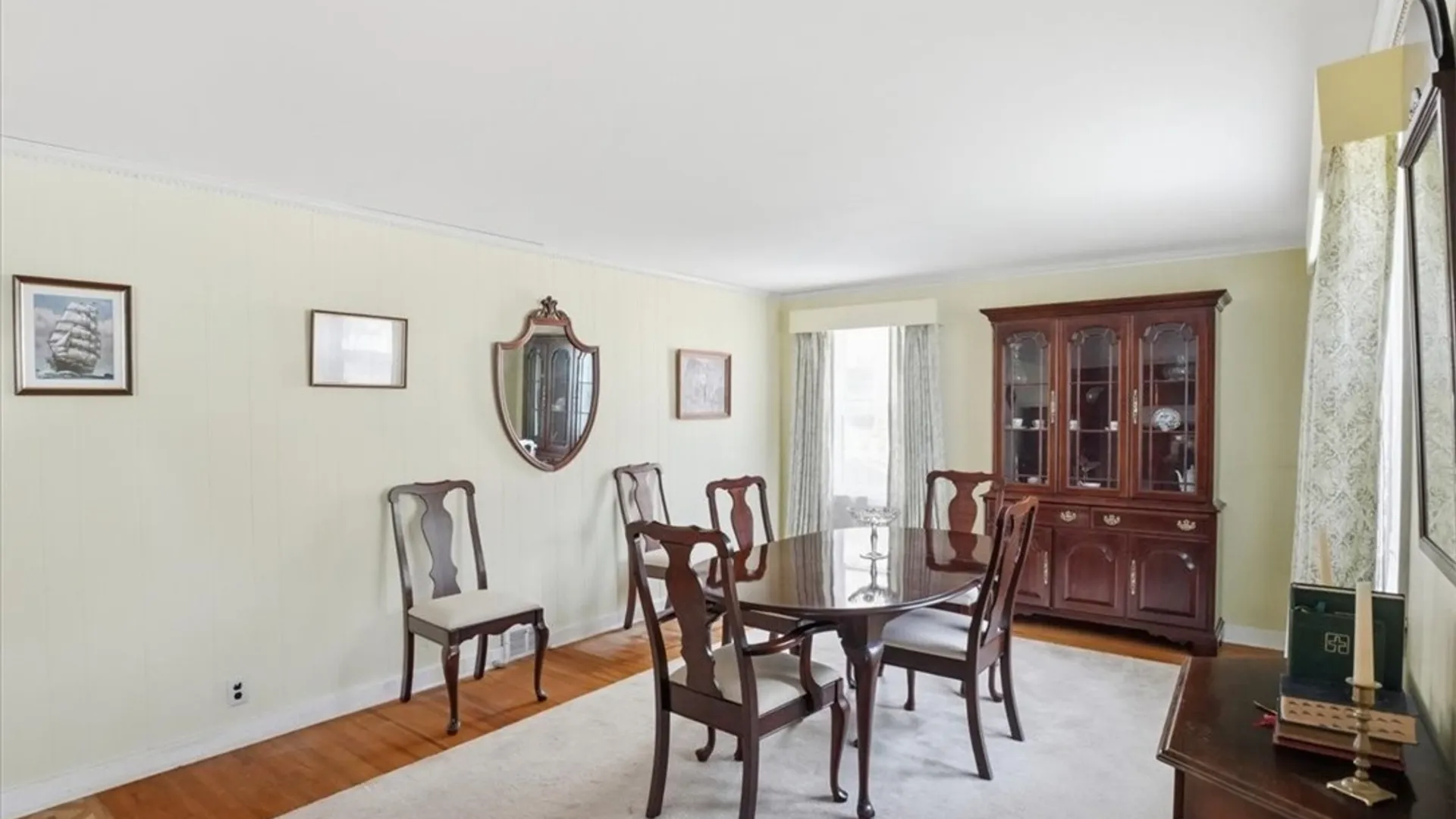 Property at 139 Euclid Avenue, Hamburg, NY 14075 3