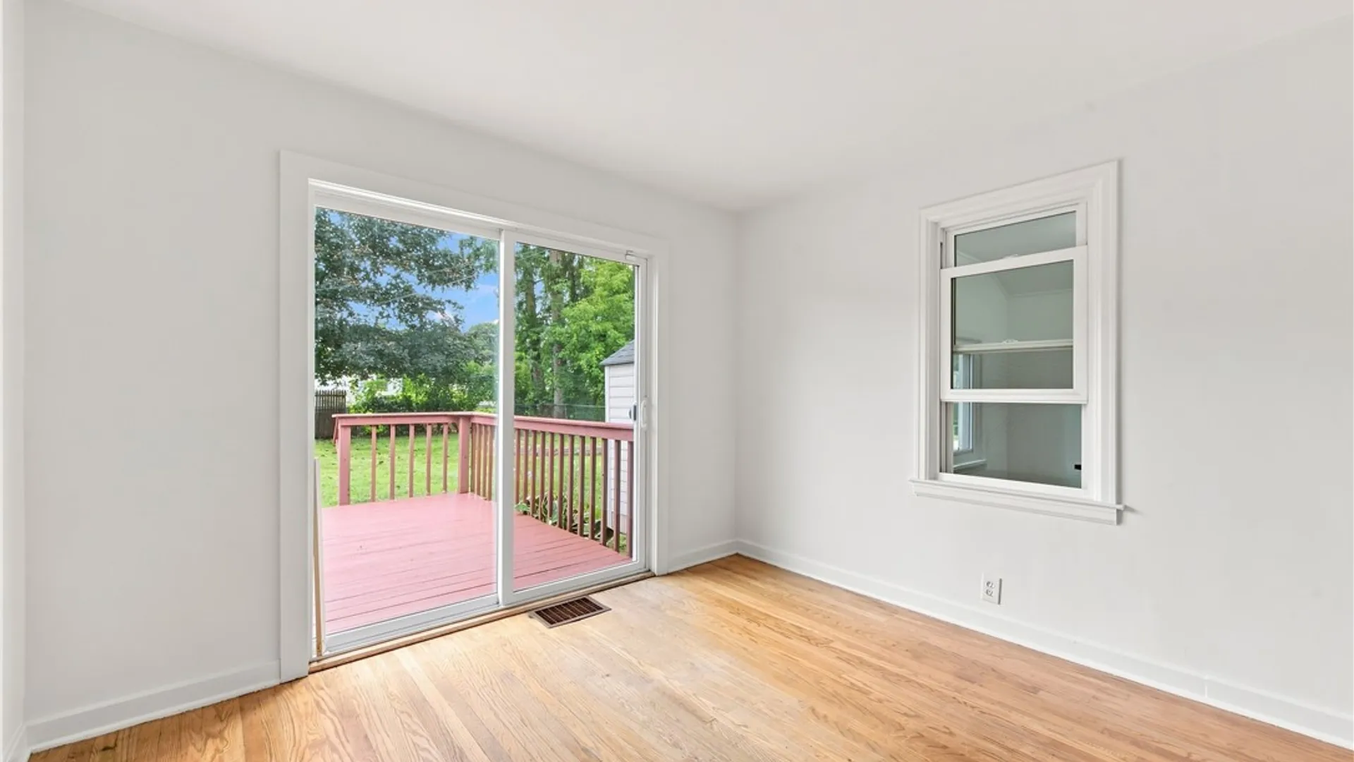 Property at 1061 Whitlock Road, Irondequoit, NY 14609 15