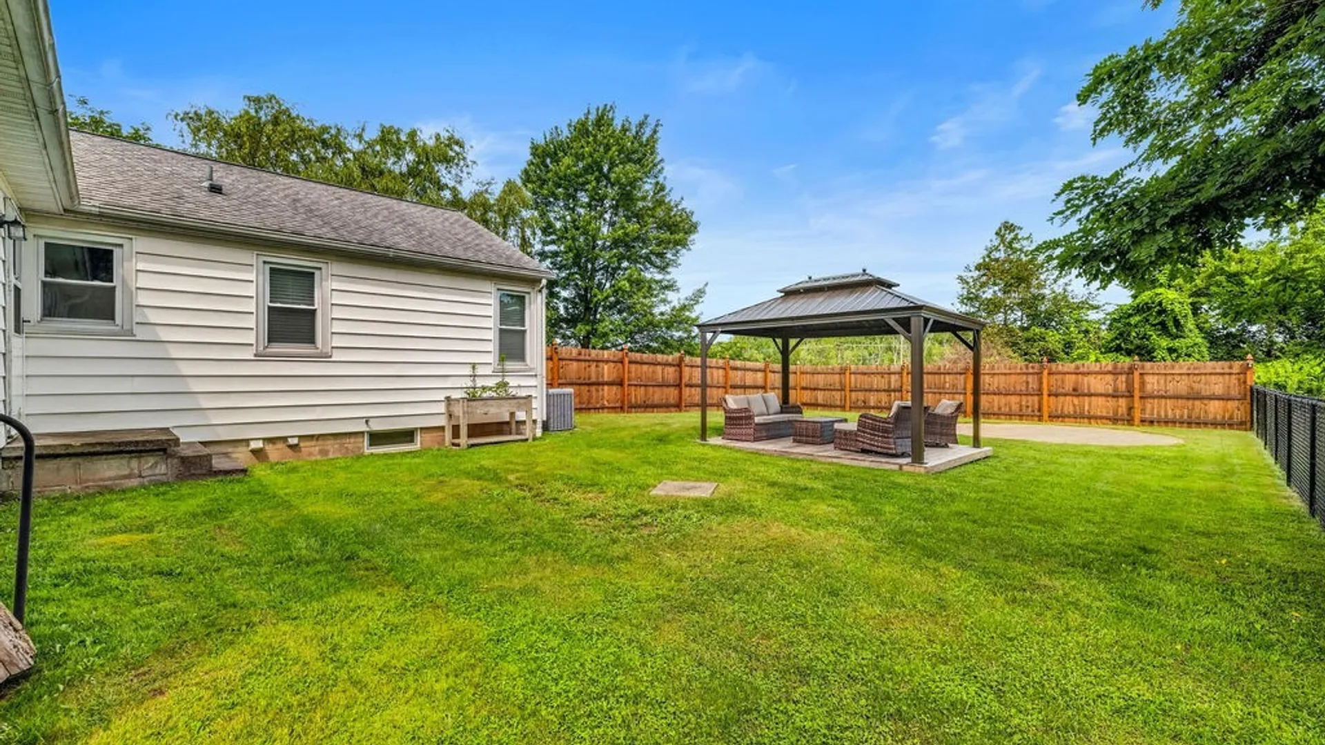 Property at 5871 Dewhirst Road, Royalton, NY 14067 36