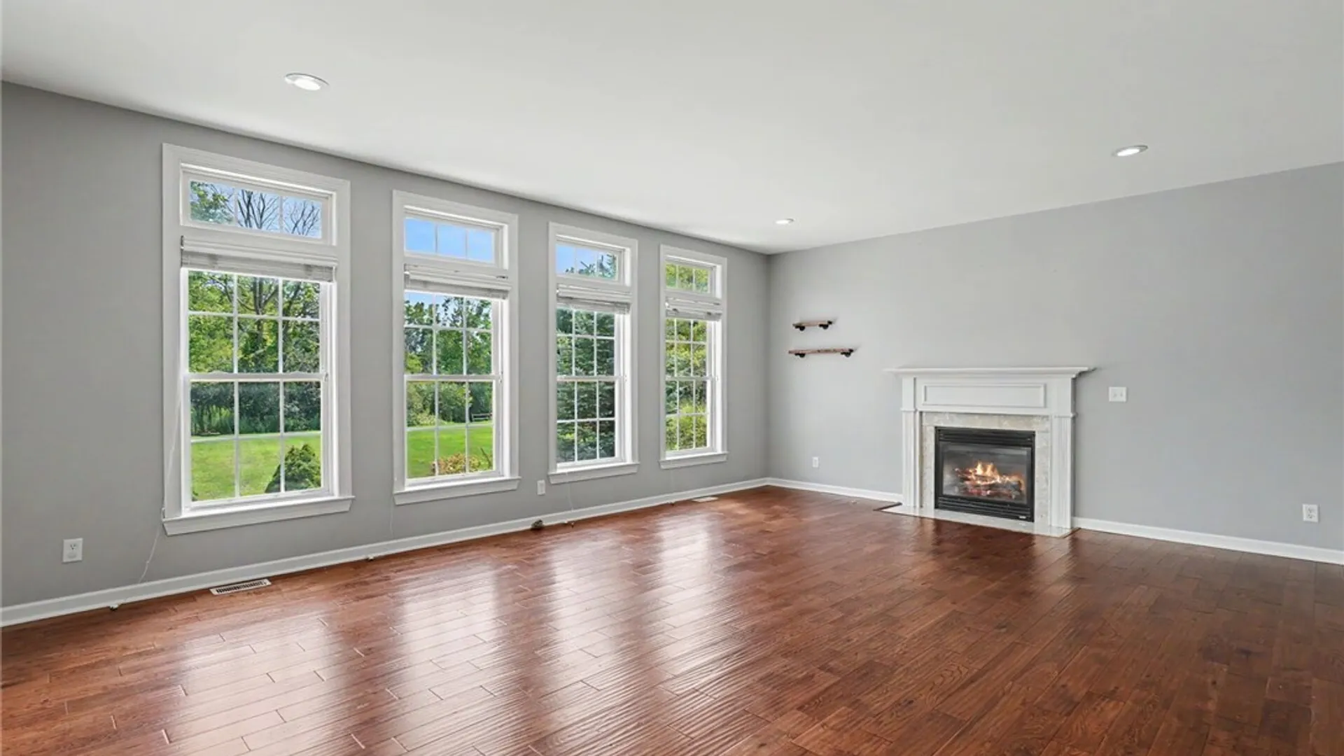 Property at 52 Graystone Lane, Orchard Park, NY 14127 7