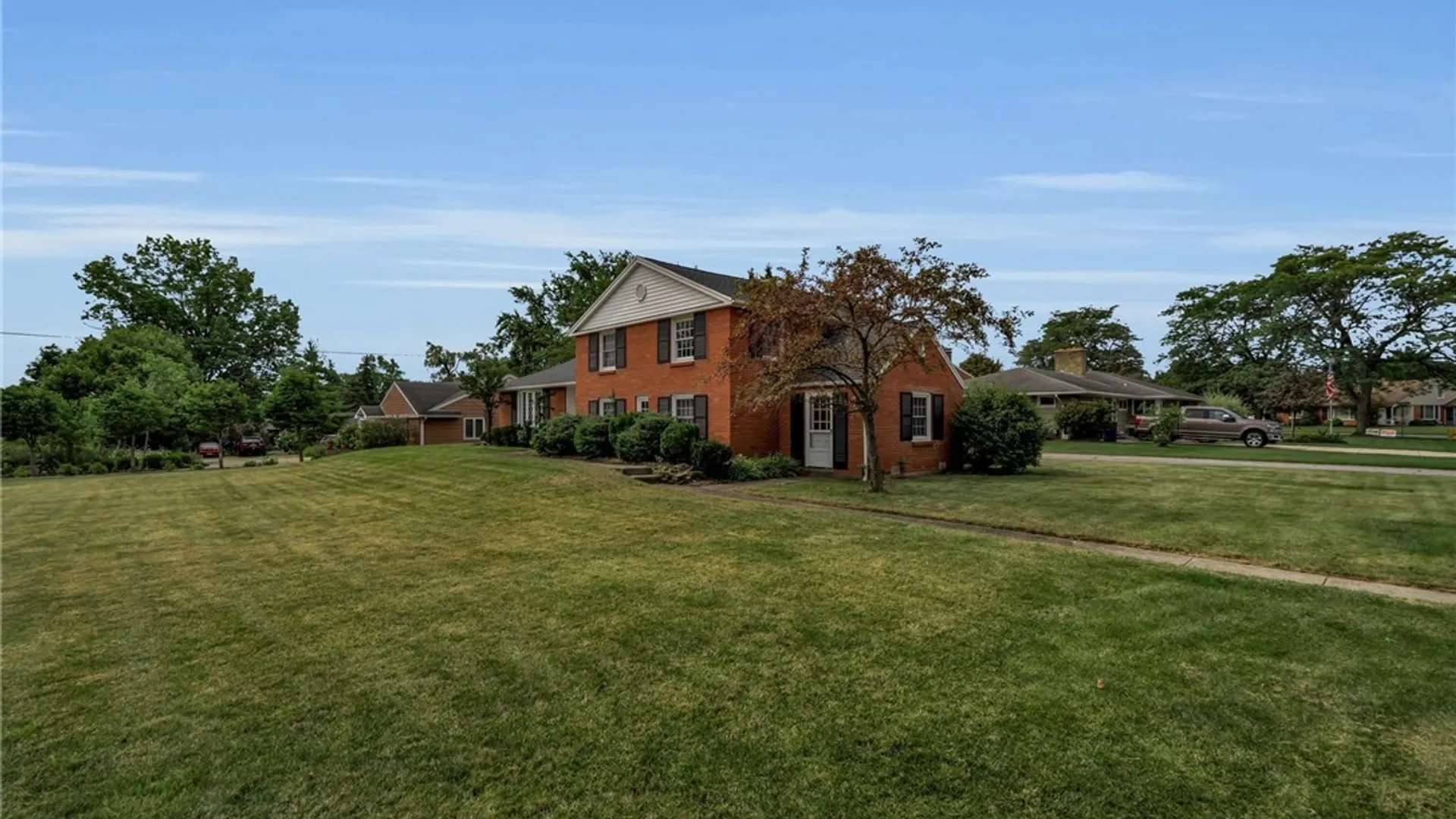 Property at 660 N Forest Road, Amherst, NY 14221 3