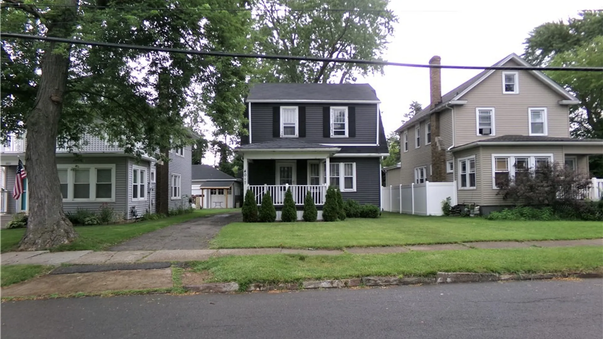 Property at 4017 Deveaux Street, Niagara Falls, NY 14305 4