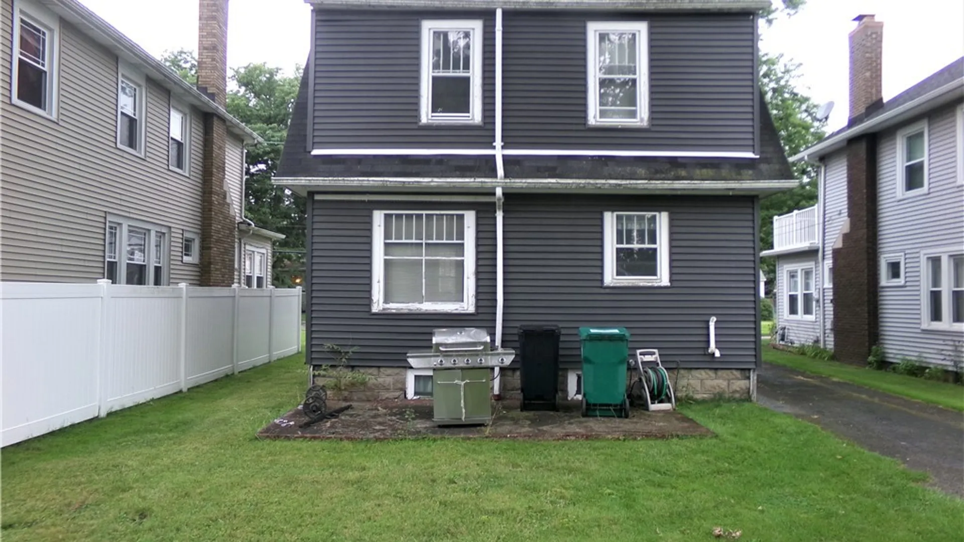 Property at 4017 Deveaux Street, Niagara Falls, NY 14305 6
