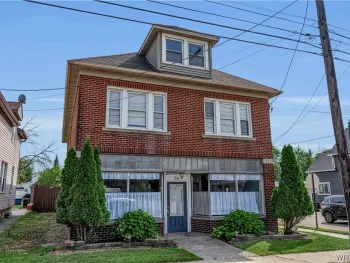 Property at 39 Laverack Ave, Lancaster, NY 14043