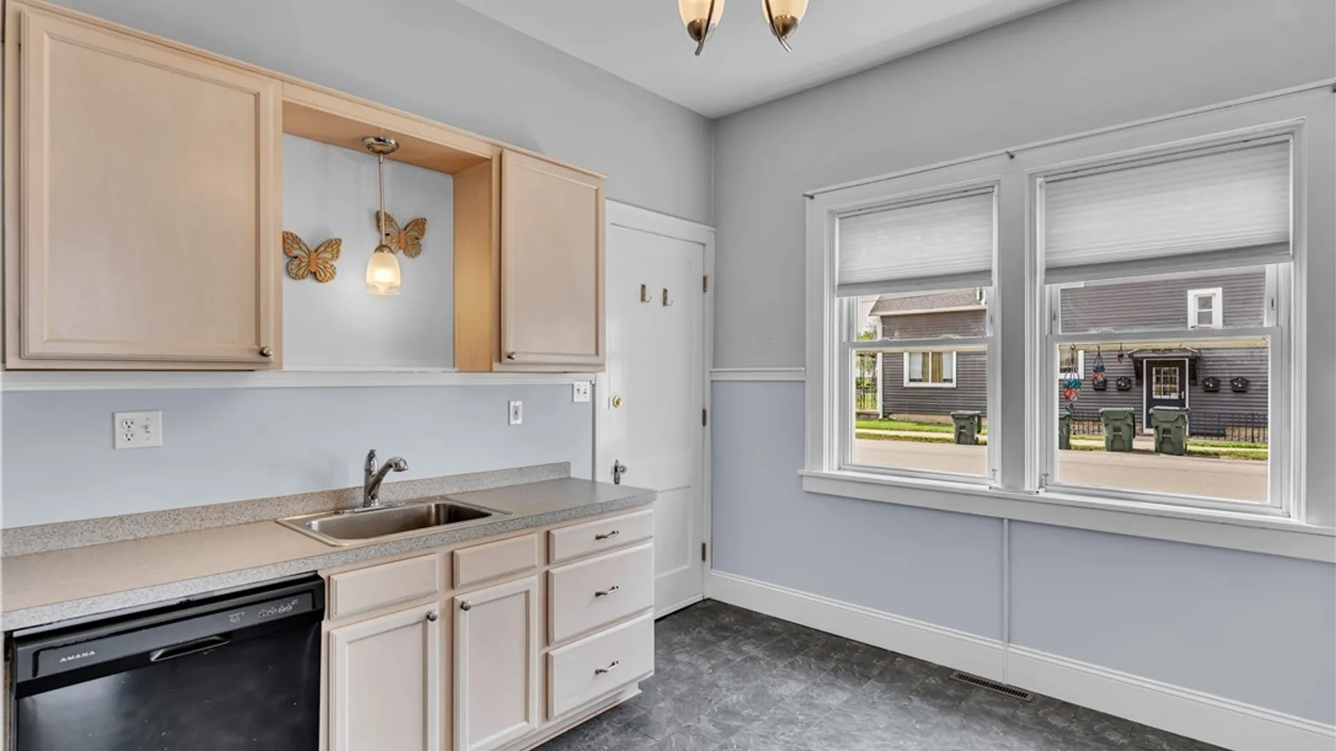 Property at 39 Laverack Ave, Lancaster, NY 14043 19