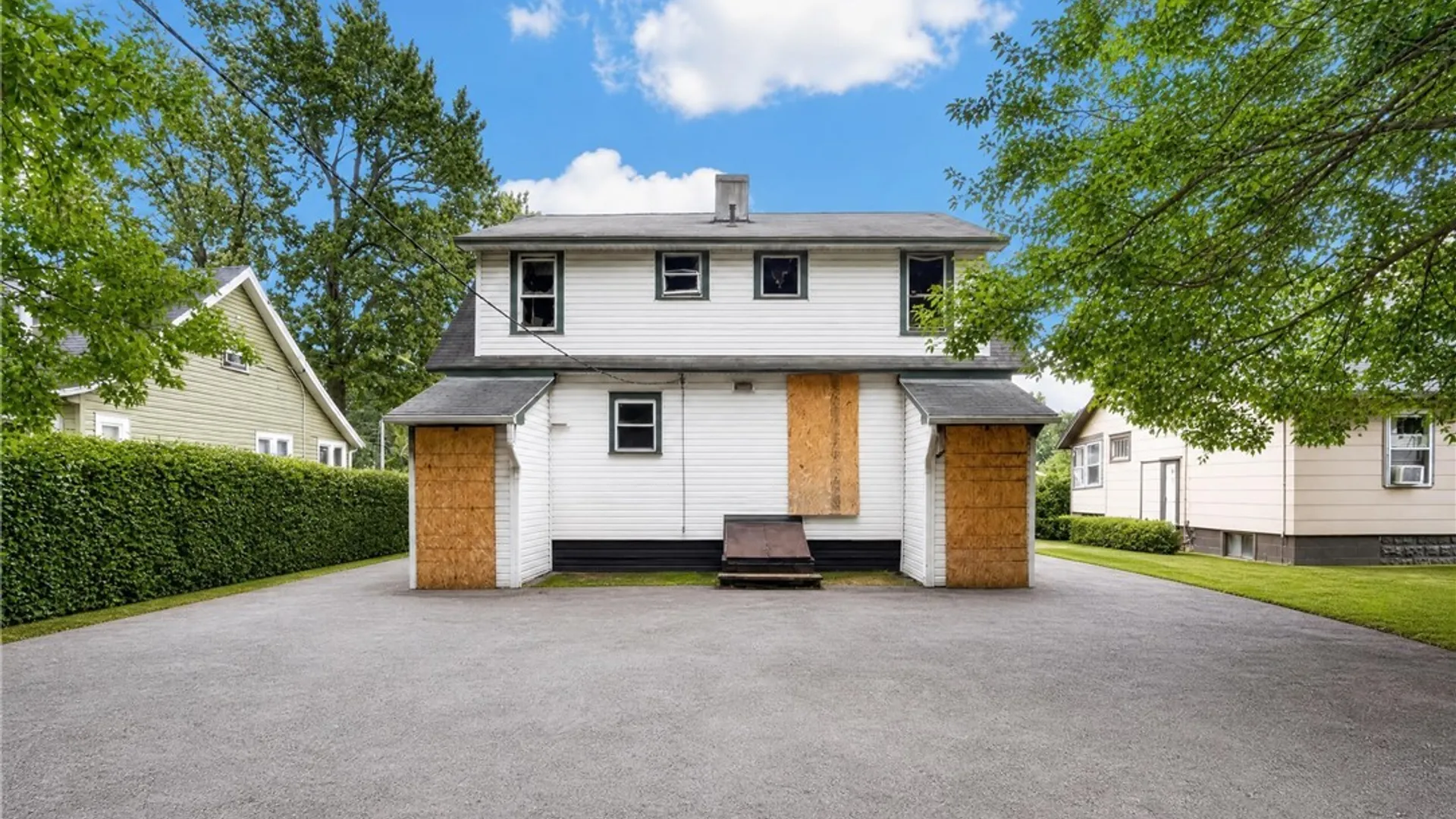 Property at 305 E Molloy Road, Salina, NY 13211 3