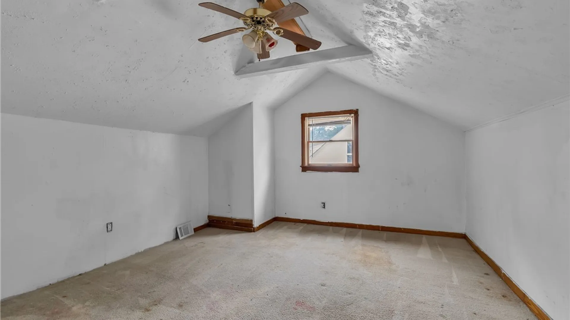 Property at 16 Woodridge Avenue, Cheektowaga, NY 14225 37