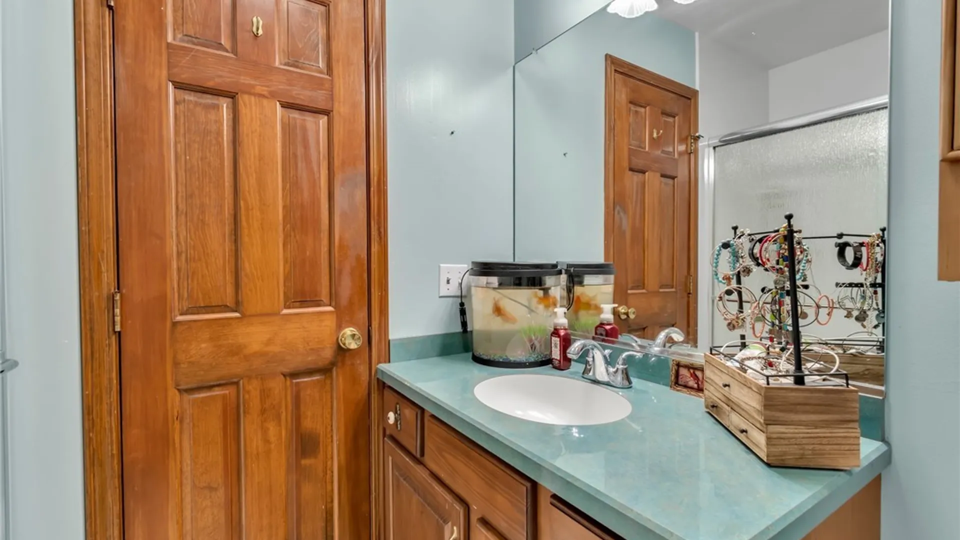Property at 6025 Quaker Hollow Crescent, Orchard Park, NY 14127 41