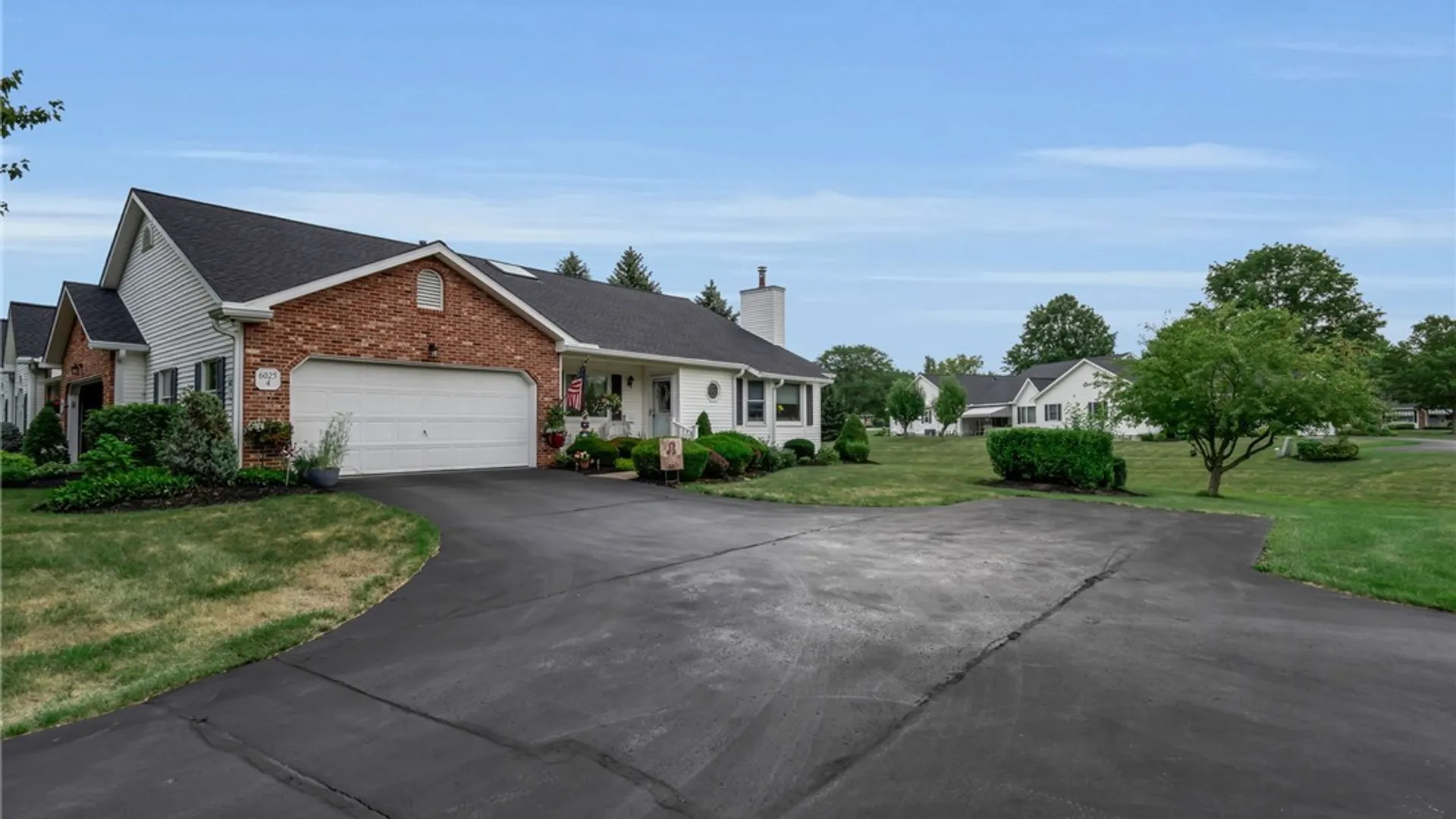 Property at 6025 Quaker Hollow Crescent, Orchard Park, NY 14127 3