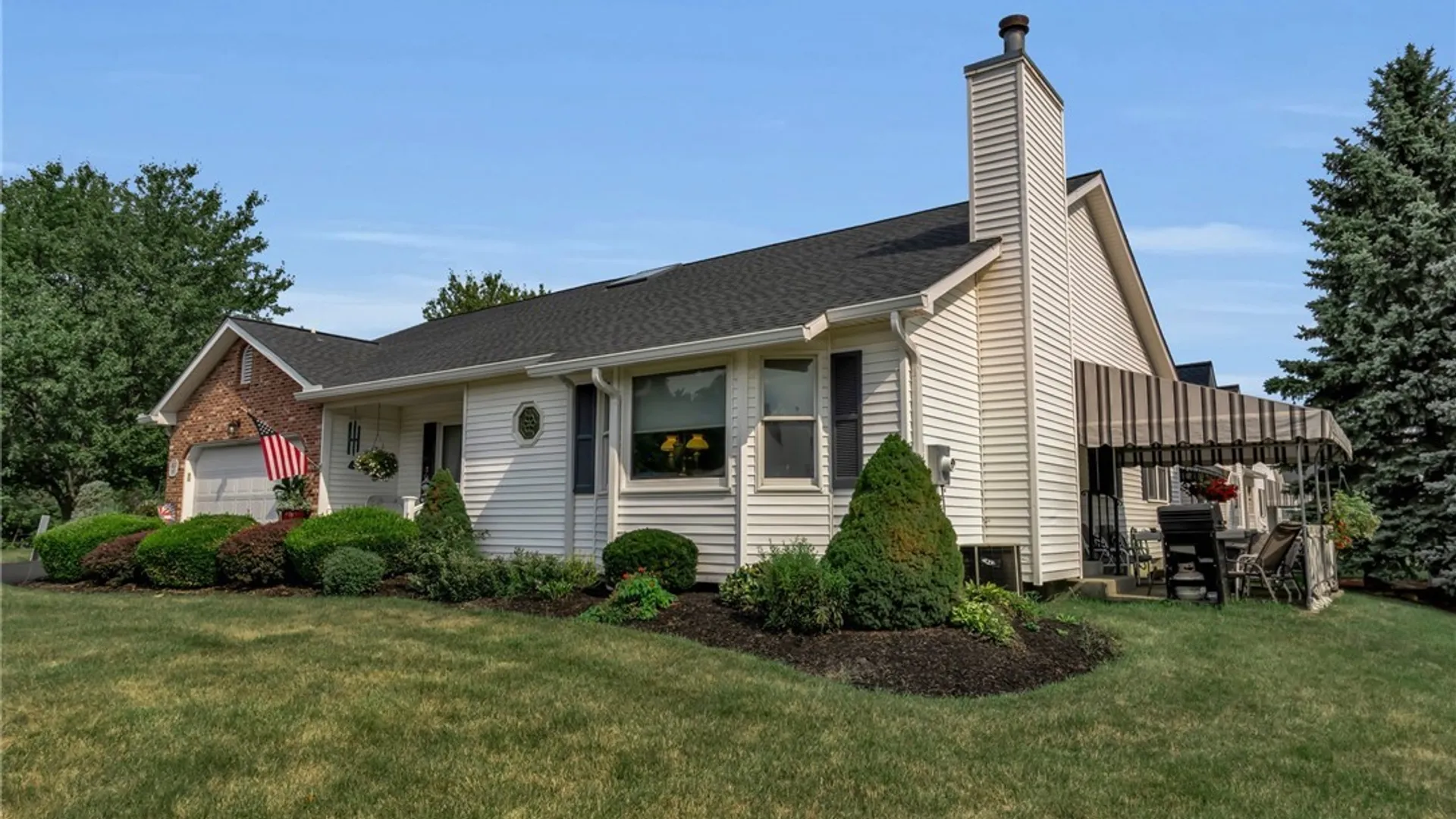 Property at 6025 Quaker Hollow Crescent, Orchard Park, NY 14127 6
