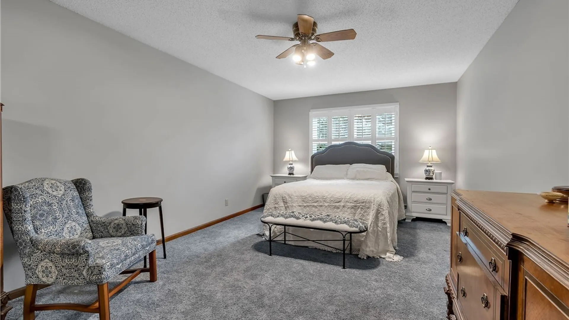 Property at 6025 Quaker Hollow Crescent, Orchard Park, NY 14127 32