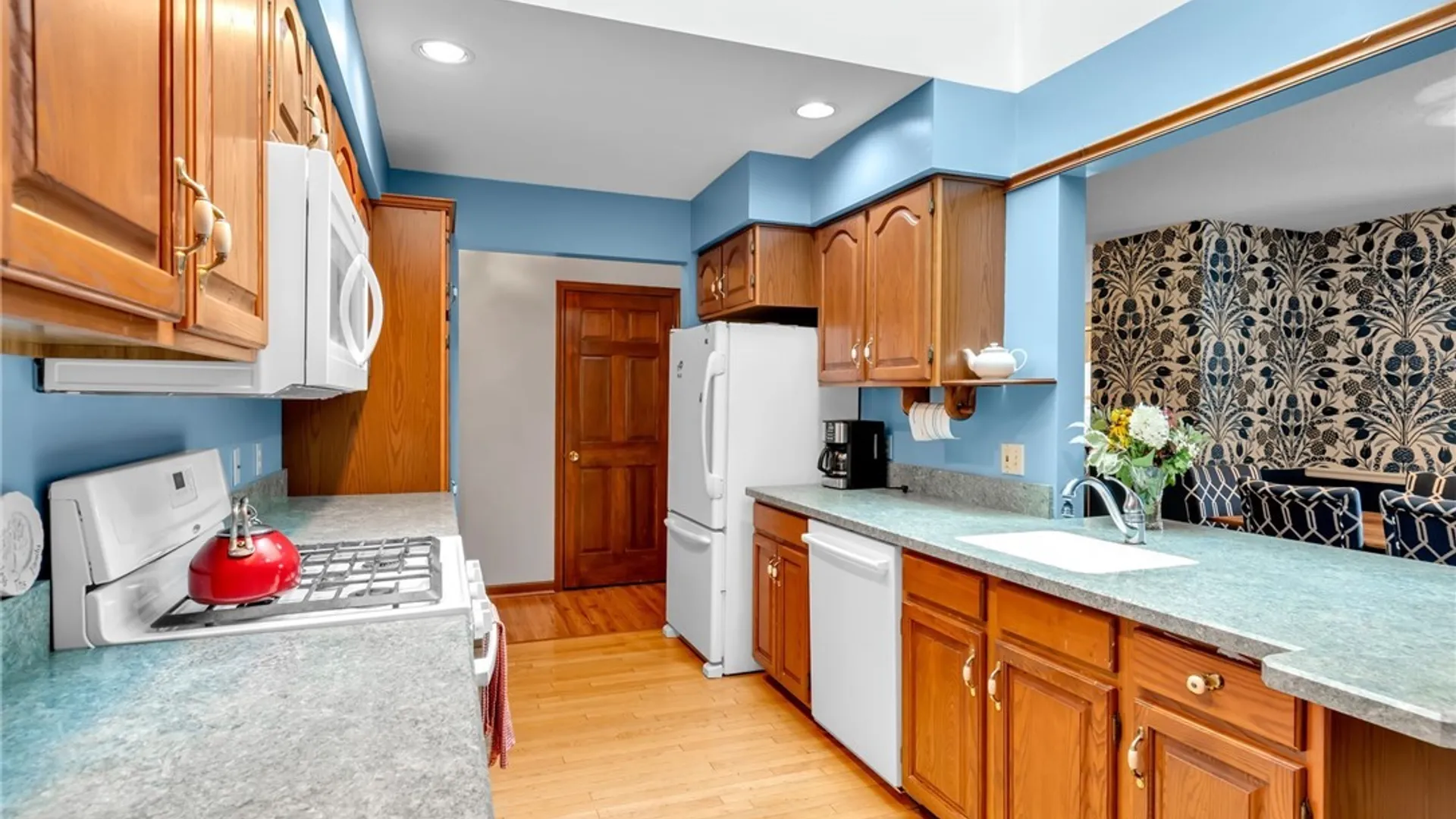 Property at 6025 Quaker Hollow Crescent, Orchard Park, NY 14127 23