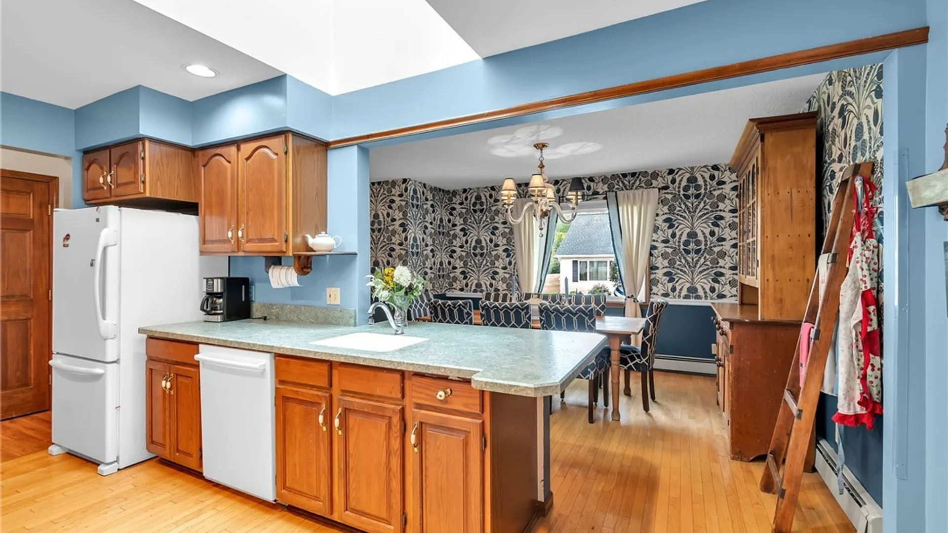 Property at 6025 Quaker Hollow Crescent, Orchard Park, NY 14127 24