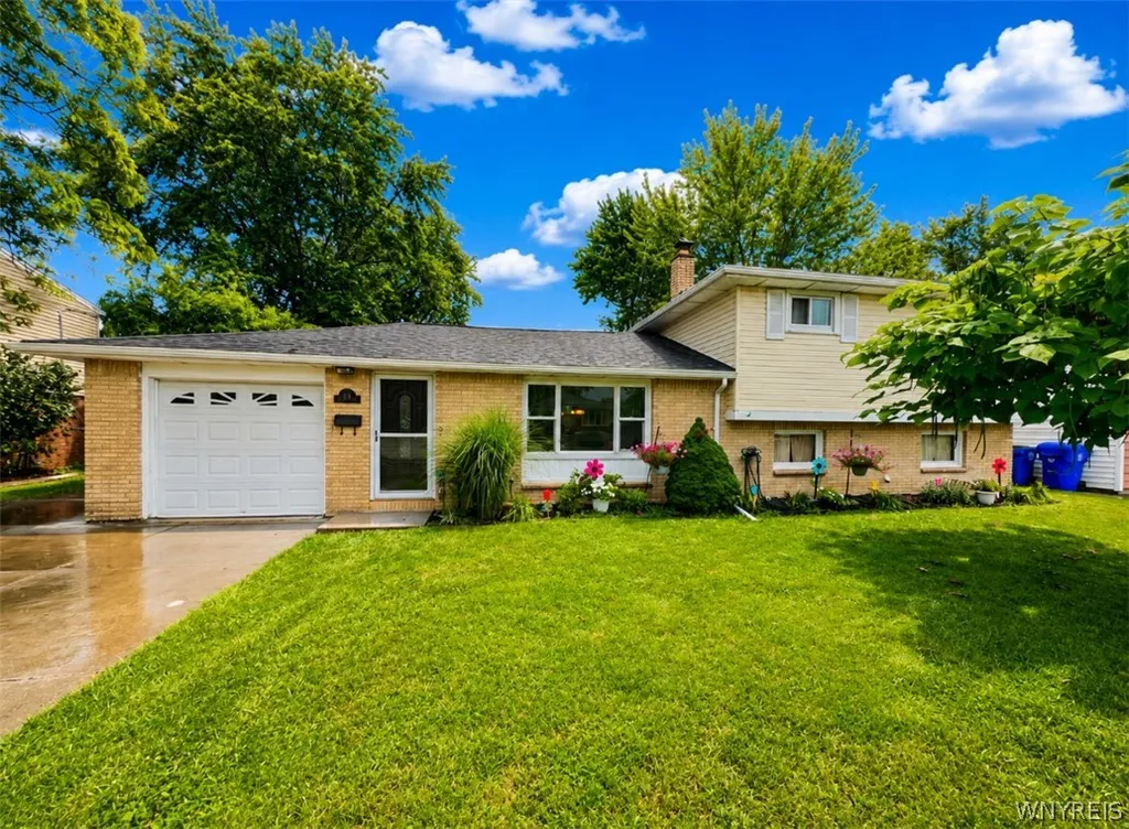Property at 53 Fieldcrest Court, West Seneca, NY 14224