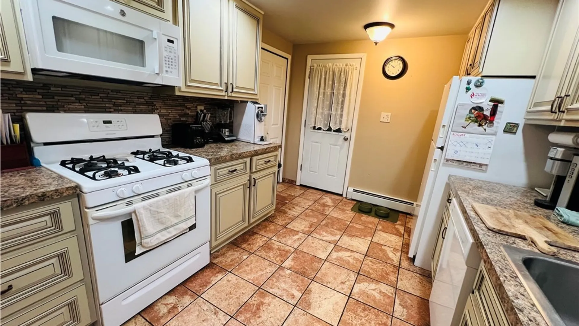 Property at 53 Fieldcrest Court, West Seneca, NY 14224 10