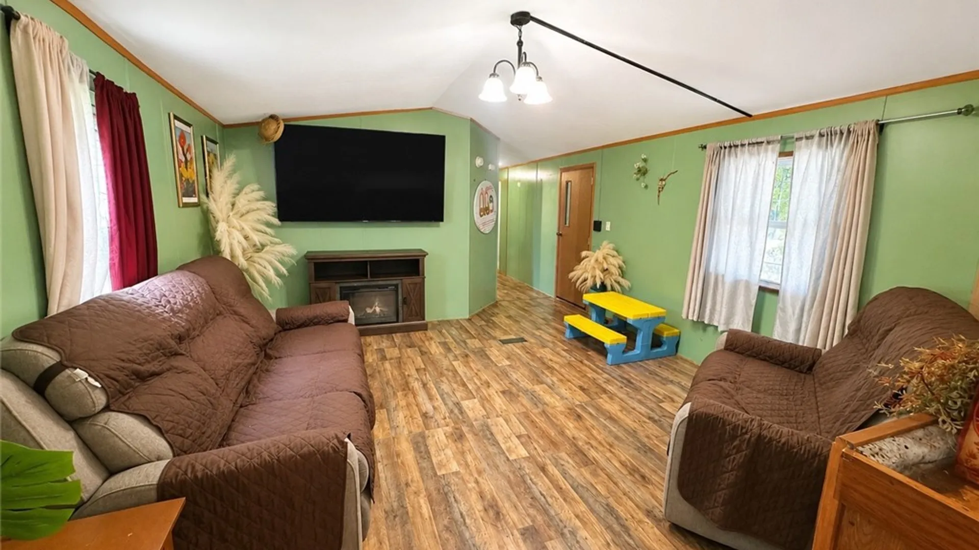Property at 108 Vienna, Arcadia, NY 14513 3