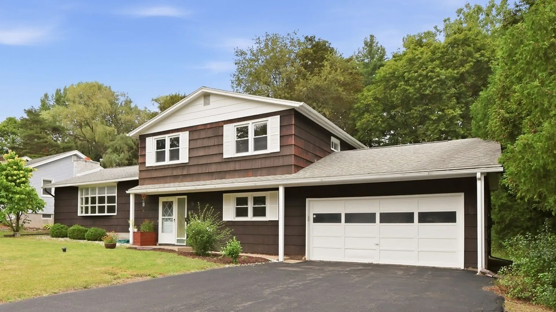 Property at 115 Saybrook Lane, DeWitt, NY 13214 3