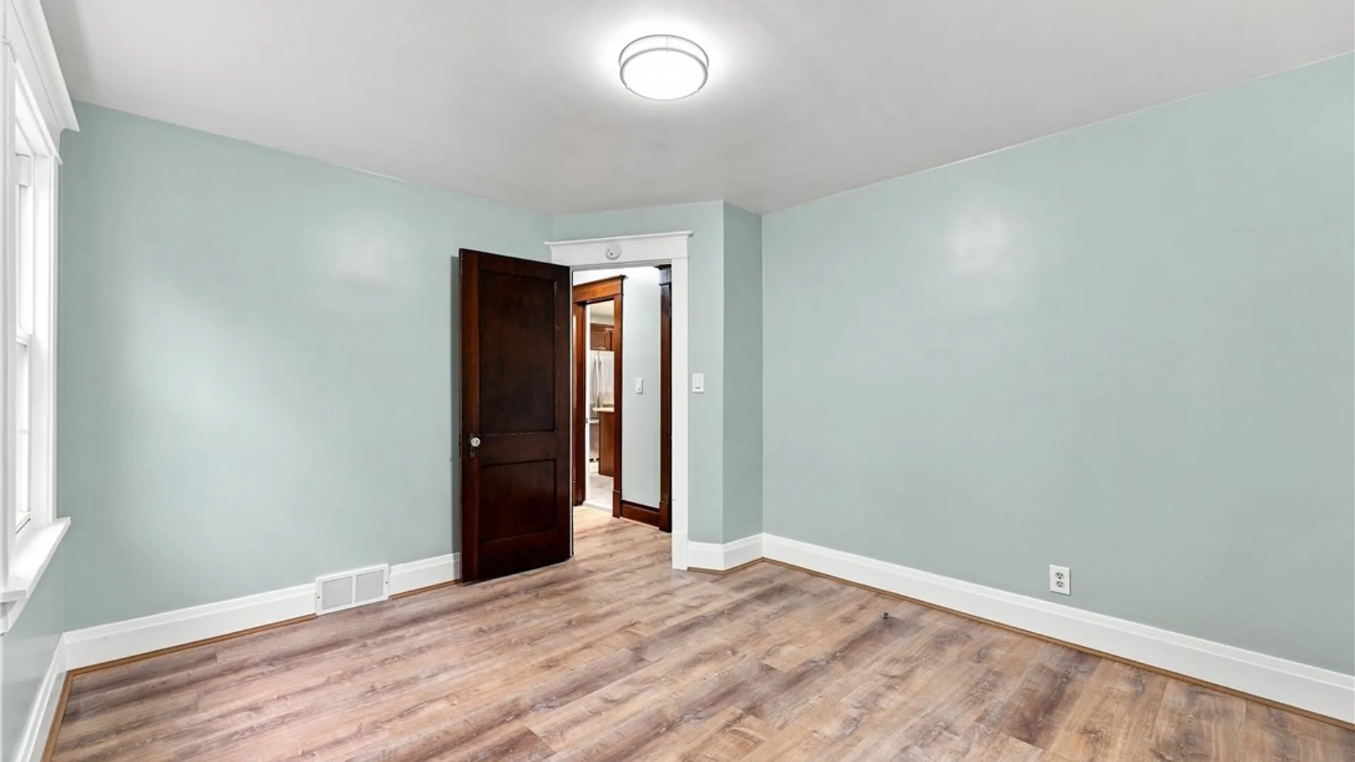 Property at 21 Ruspin Avenue, Buffalo, NY 14215 18