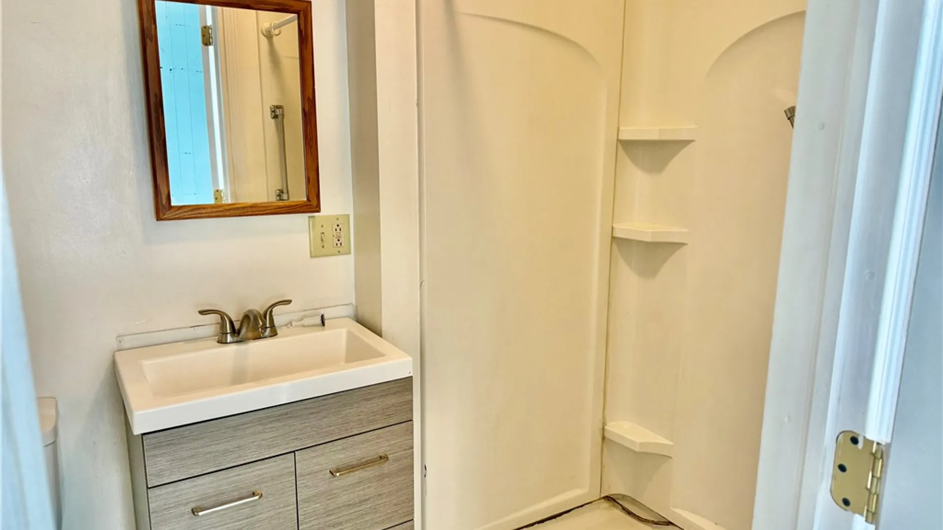 Property at 29 Dellinger Avenue, Batavia City, NY 14020 7