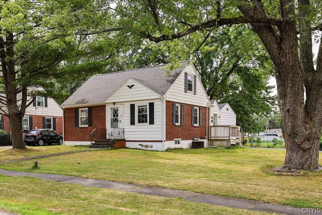 Property at 315 Russell Avenue, Salina, NY 13088