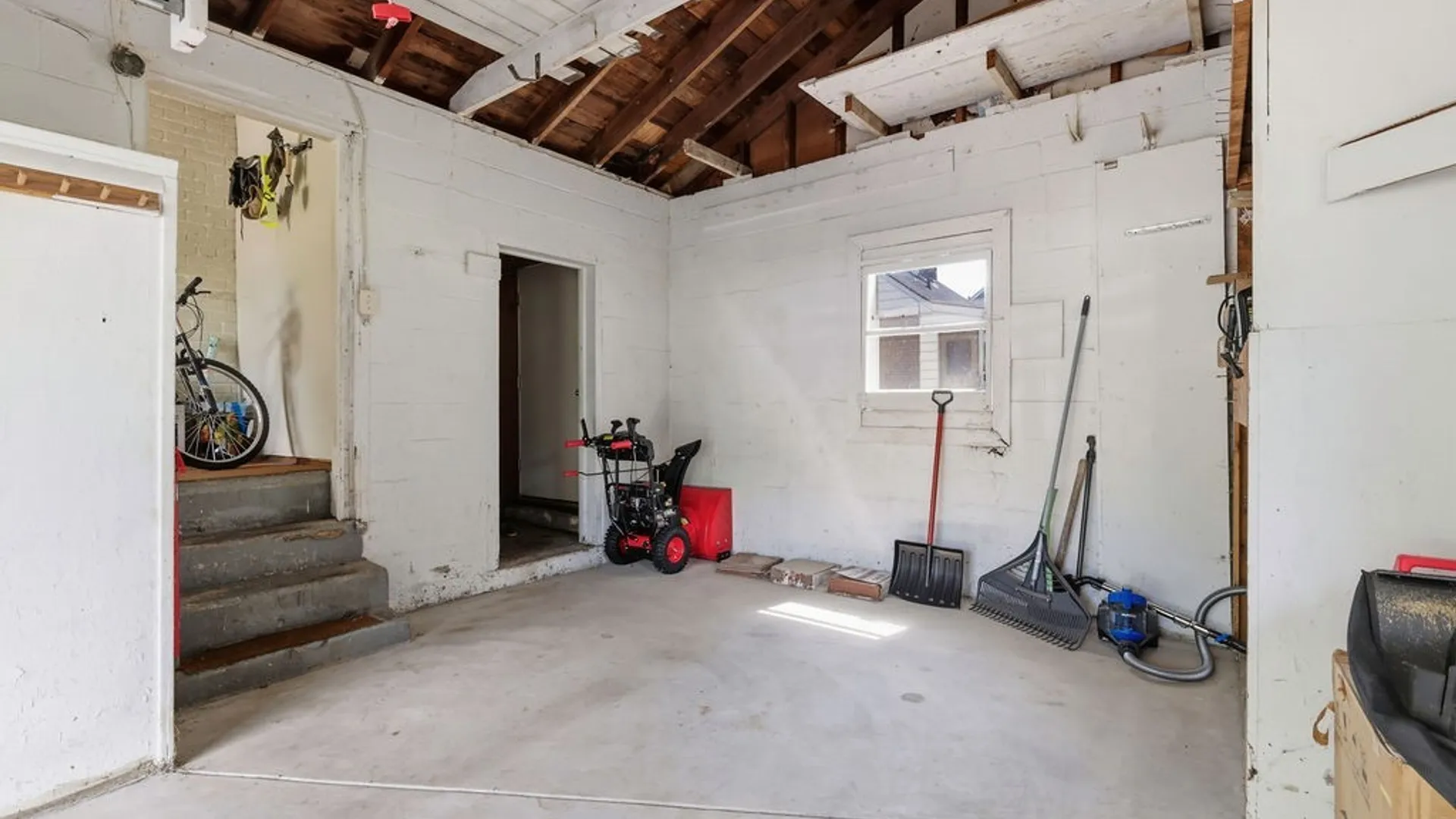 Property at 315 Russell Avenue, Salina, NY 13088 27