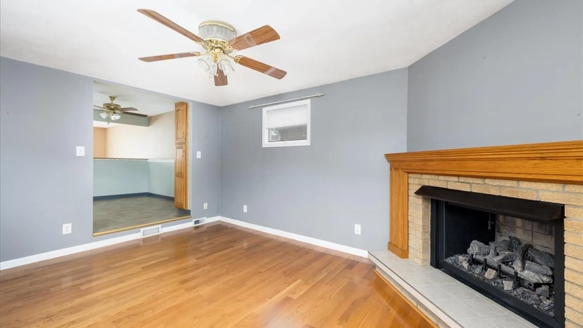 Property at 38 Mary Lou Lane, Cheektowaga, NY 14043 14