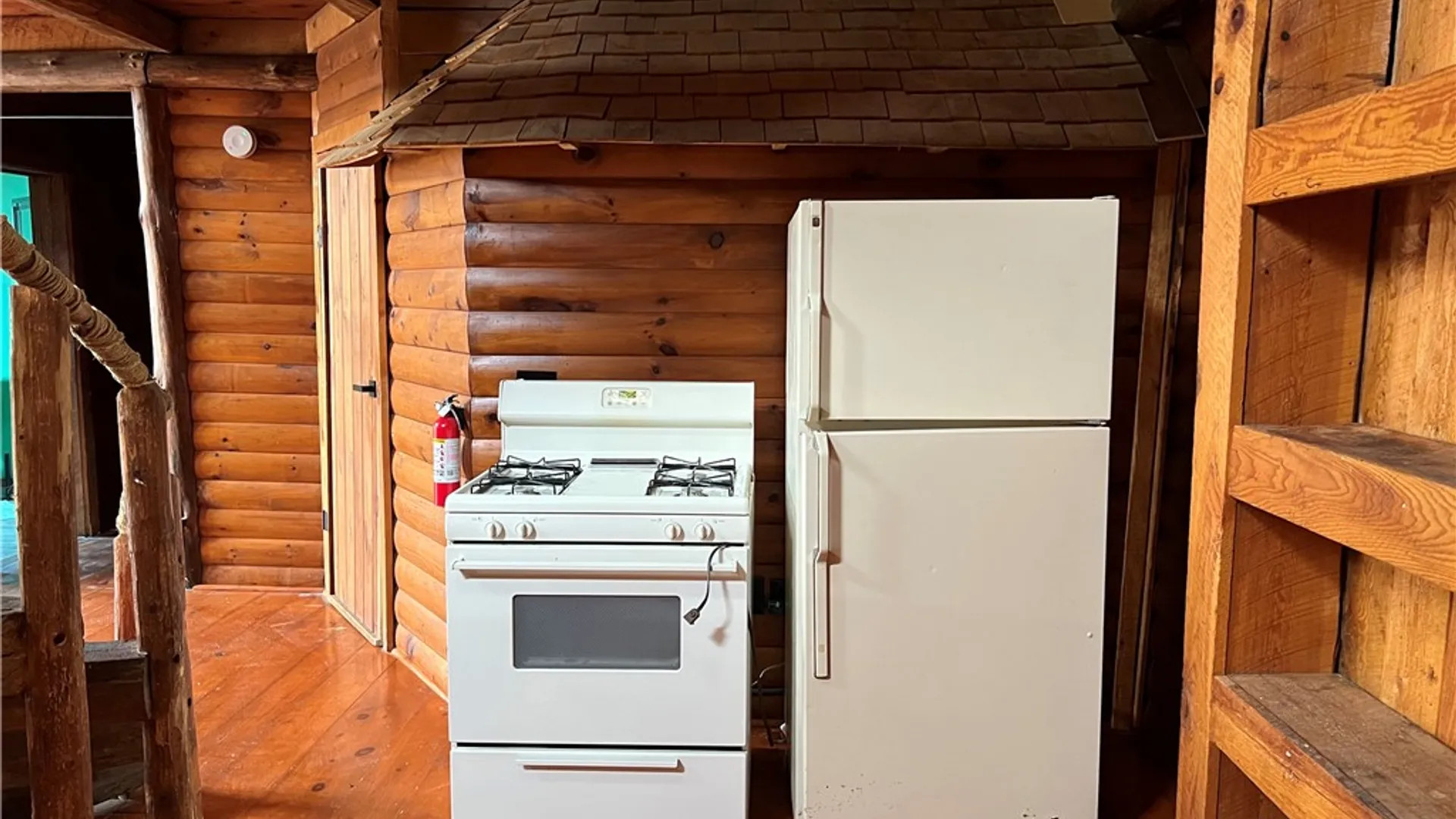 Property at 416 Broadway Apt C, Elmira City, NY 14904 8