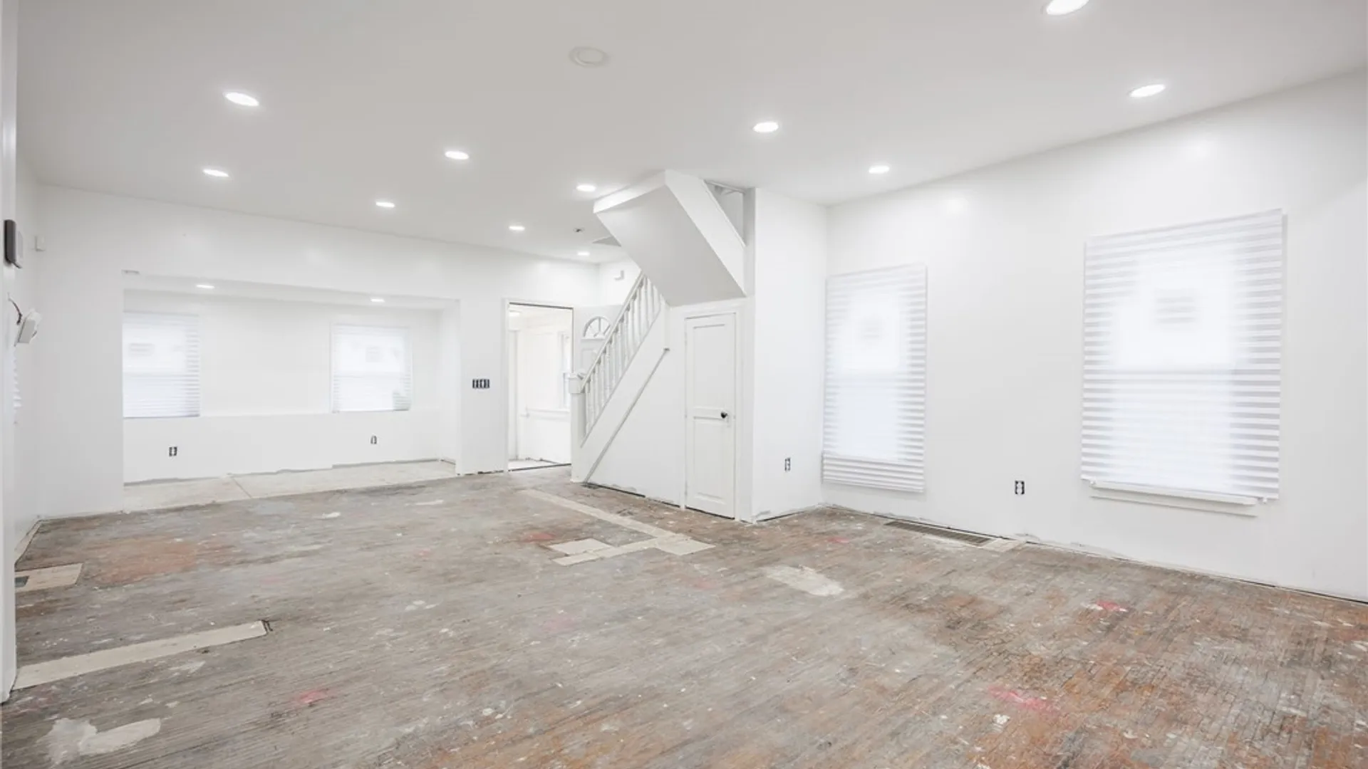 Property at 581 Frost Avenue, Rochester, NY 14611 5