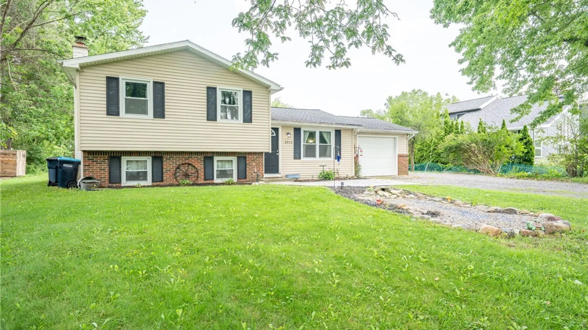 Property at 2573 Pratt Road, Pembroke, NY 14020 3