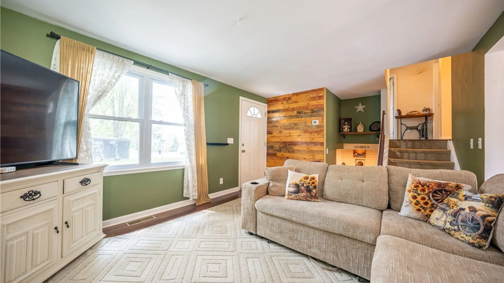 Property at 2573 Pratt Road, Pembroke, NY 14020 4