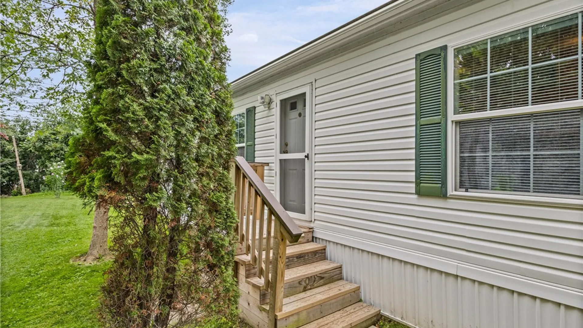 Property at 129 Saltonstall Street, Canandaigua City, NY 14424 35
