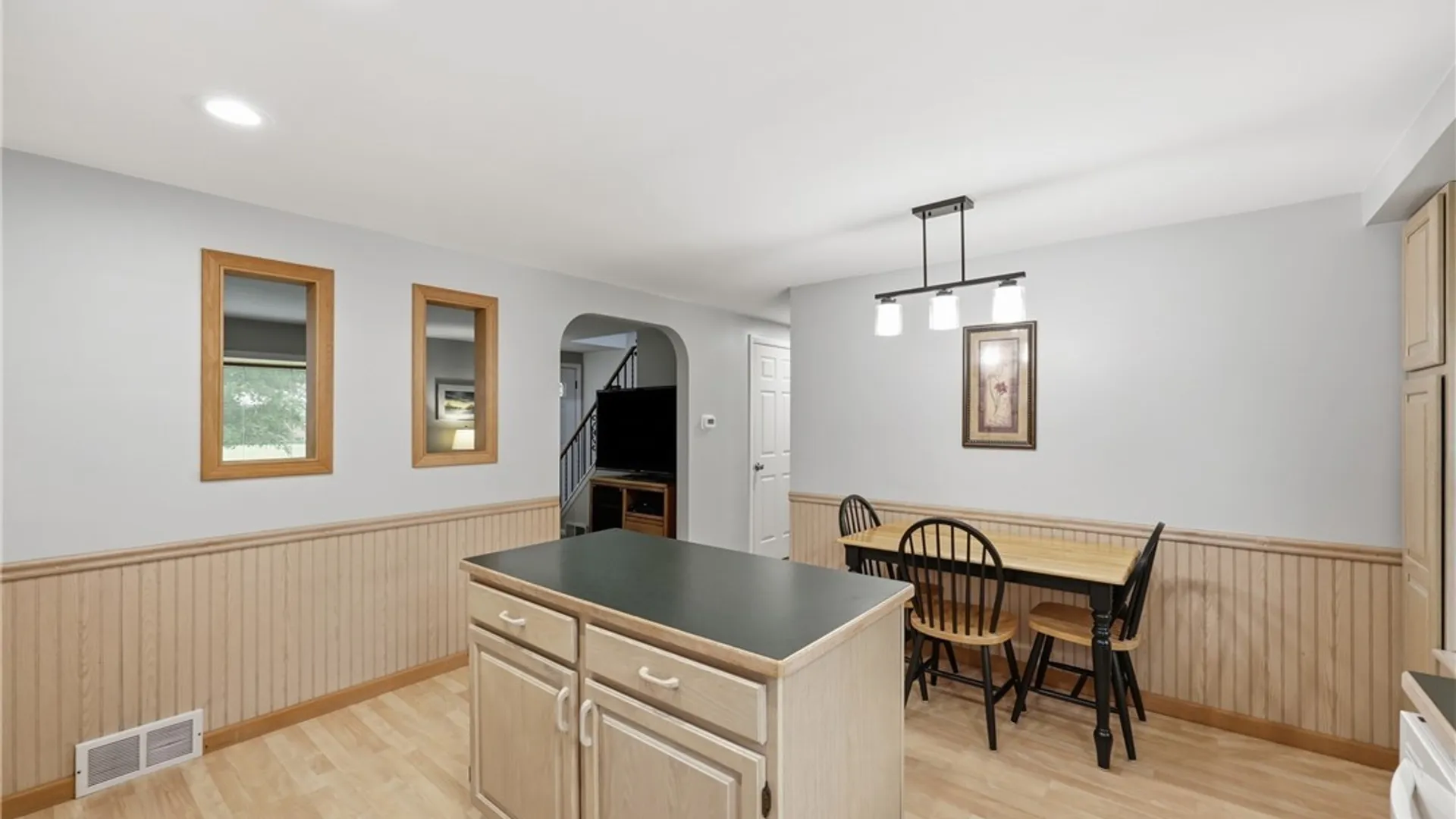 Property at 39 E Home Road, Lancaster, NY 14026 18