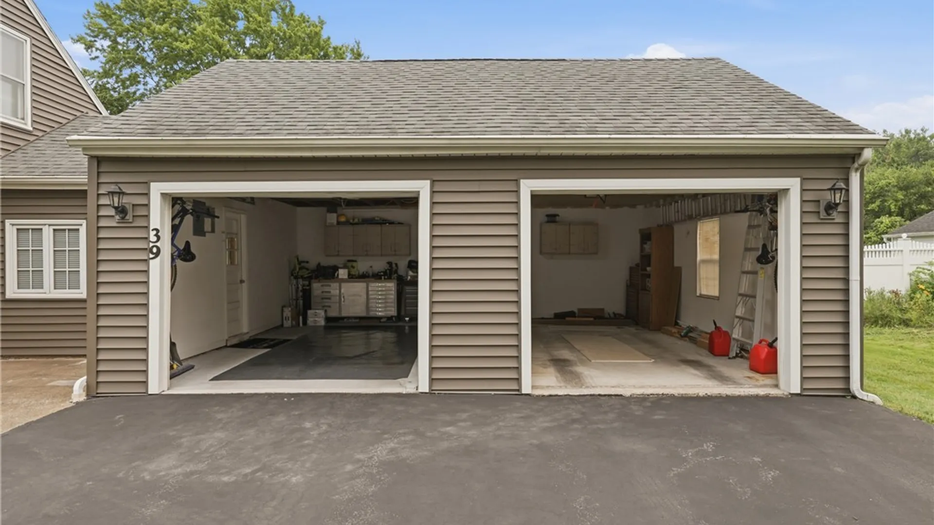 Property at 39 E Home Road, Lancaster, NY 14026 44