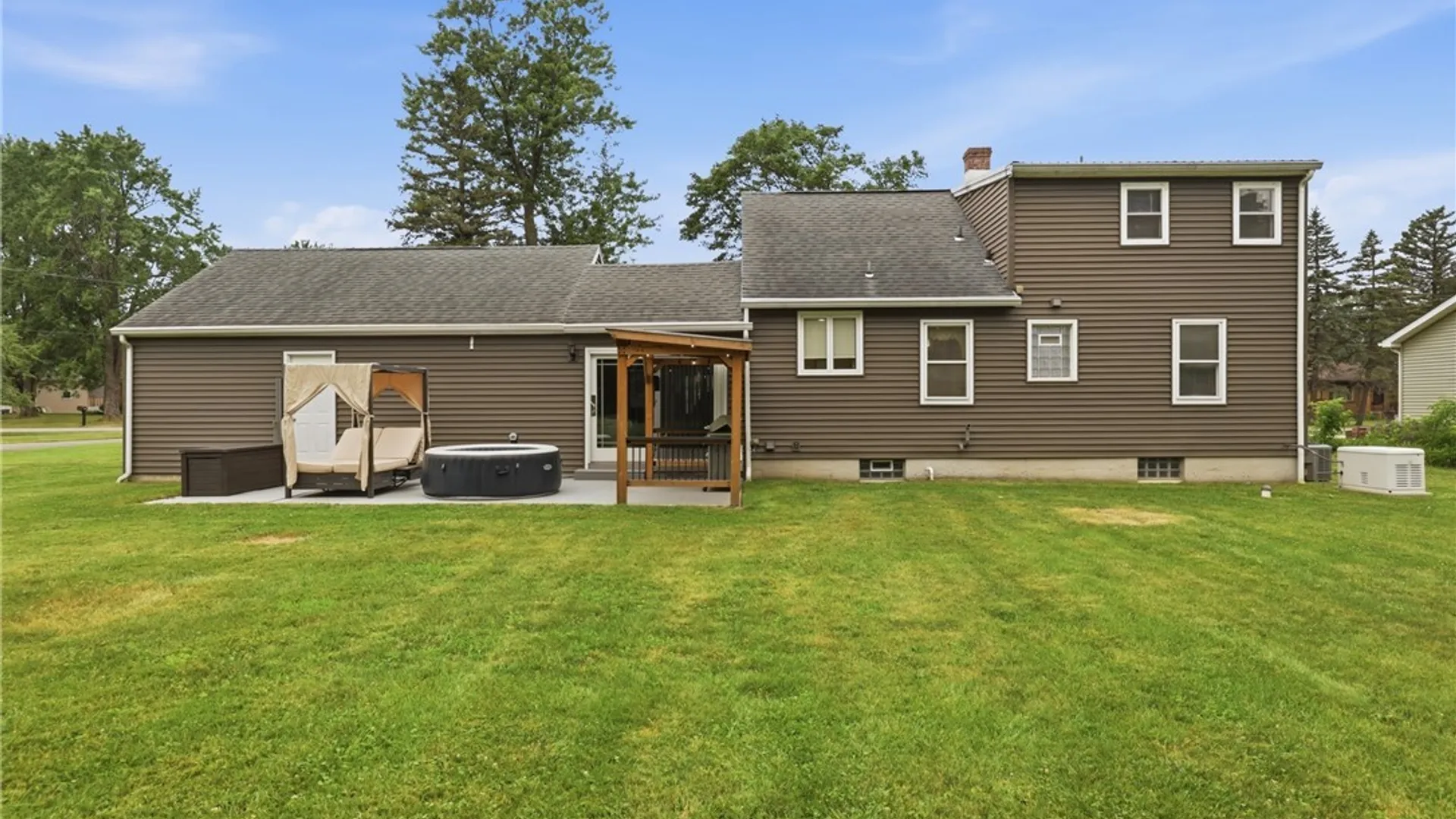 Property at 39 E Home Road, Lancaster, NY 14026 5